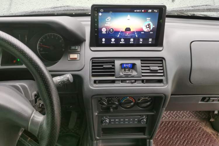 Used Leopaard Q6 2014 2.4L Four-Wheel Drive Version Audio And AC Panel
