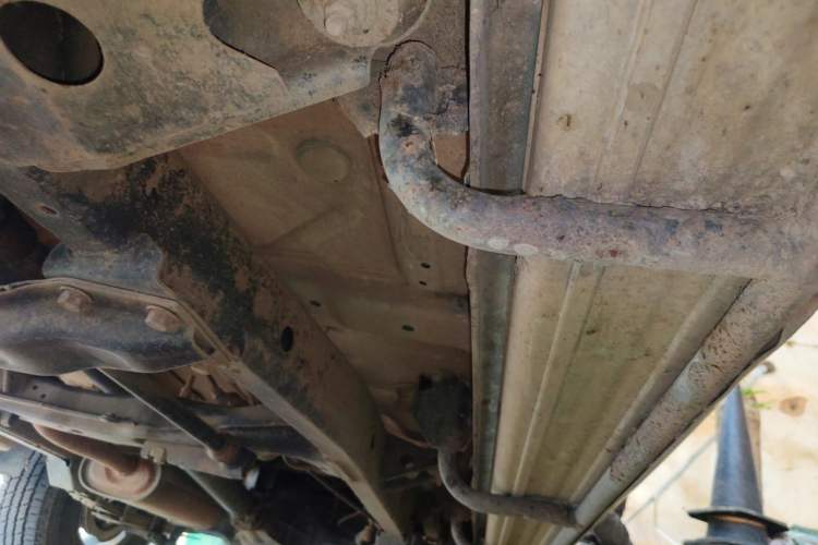 Used Leopaard Q6 2014 2.4L Two-Wheel Drive Version Chassis Front Left