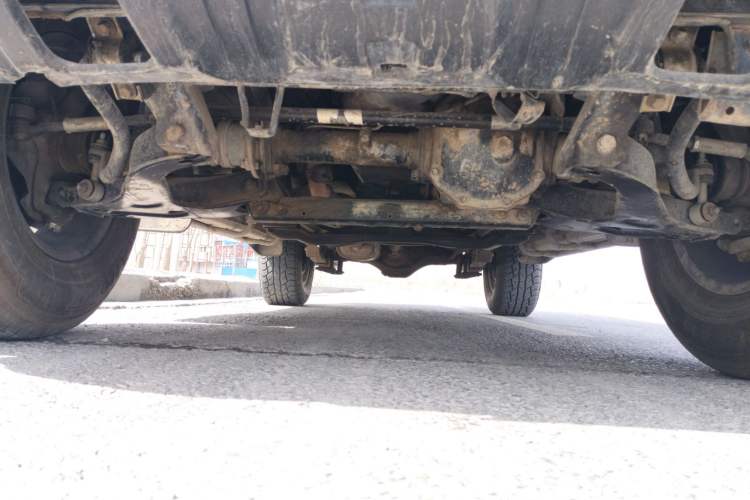 Used Leopaard Q6 2014 2.4L Four-Wheel Drive Version Chassis Front