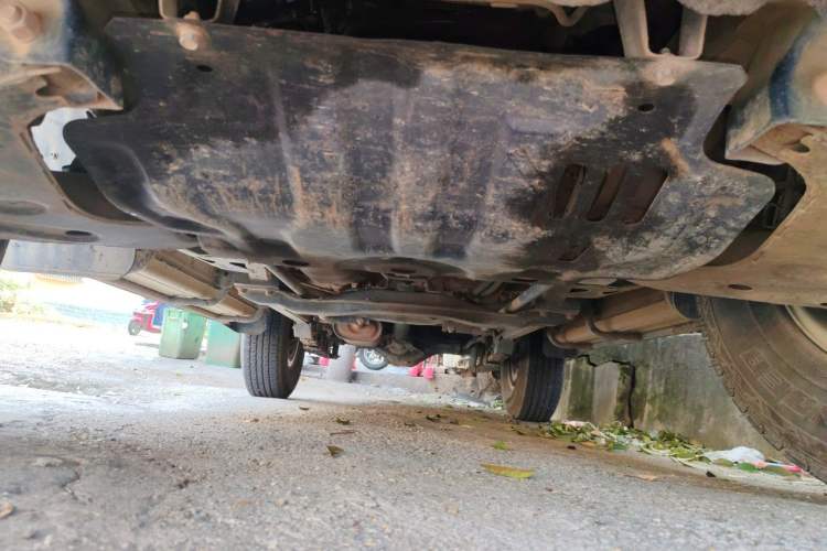 Used Leopaard Q6 2014 2.4L Two-Wheel Drive Version Chassis Front