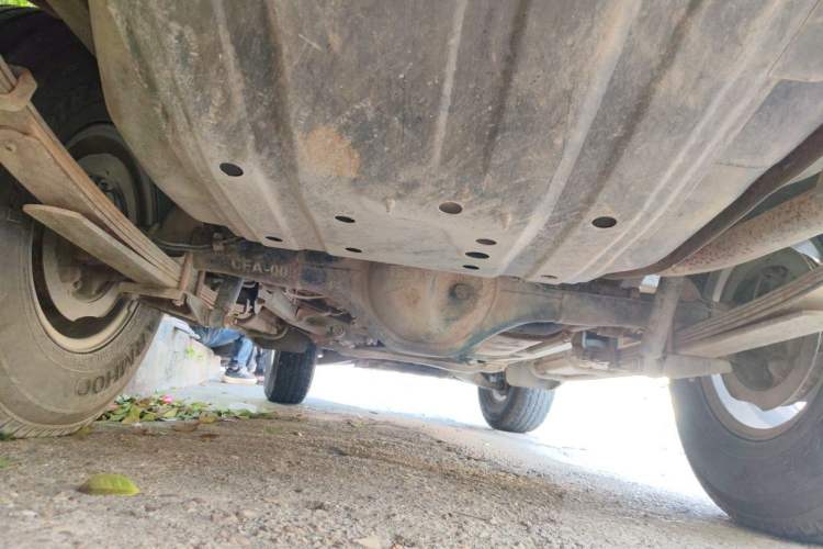 Used Leopaard Q6 2014 2.4L Two-Wheel Drive Version Chassis Rear