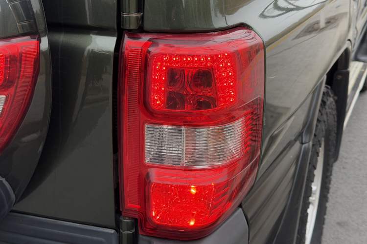 Used Leopaard Q6 2014 2.4L Four-Wheel Drive Version Exterior 3