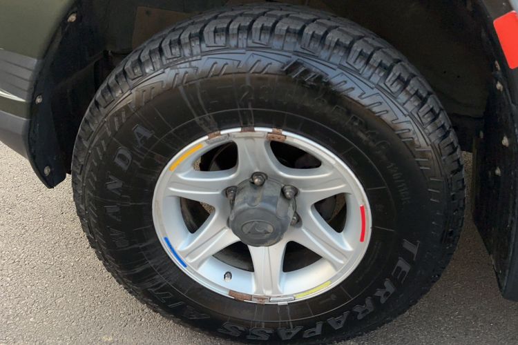 Used Leopaard Q6 2014 2.4L Two-Wheel Drive Version Exterior 8