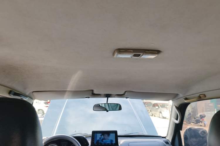 Used Leopaard Q6 2014 2.4L Four-Wheel Drive Version Headliner