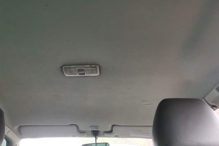 Used Leopaard Q6 2014 2.4L Four-Wheel Drive Version Headliner