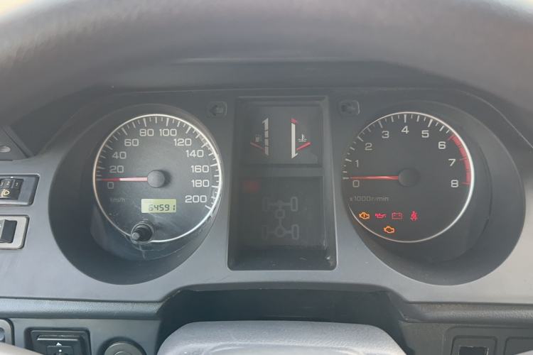 Used Leopaard Q6 2014 2.4L Two-Wheel Drive Version Interior 9