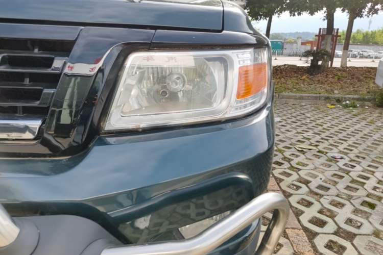 Used Leopaard Q6 2014 2.4L Four-Wheel Drive Version Left Front Headlight