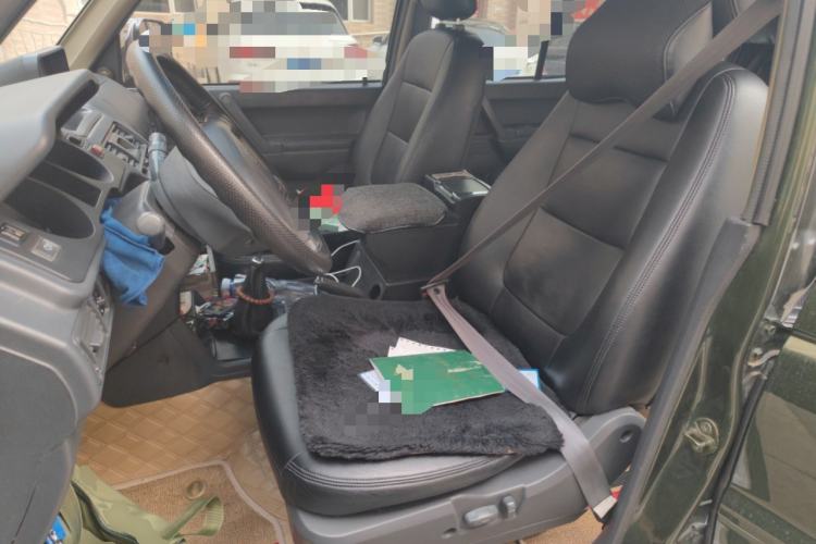Used Leopaard Q6 2014 2.4L Two-Wheel Drive Version Left Front Seat