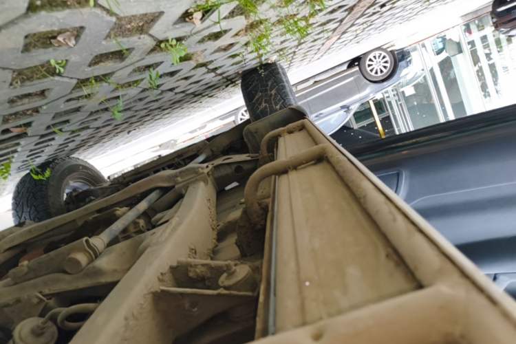 Used Leopaard Q6 2014 2.4L Four-Wheel Drive Version Left Side Sill