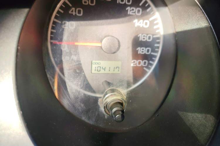Used Leopaard Q6 2014 2.4L Two-Wheel Drive Version Odometer Close Up