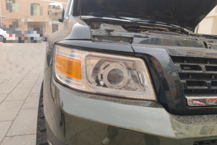 Used Leopaard Q6 2014 2.4L Two-Wheel Drive Version Right Front Headlight