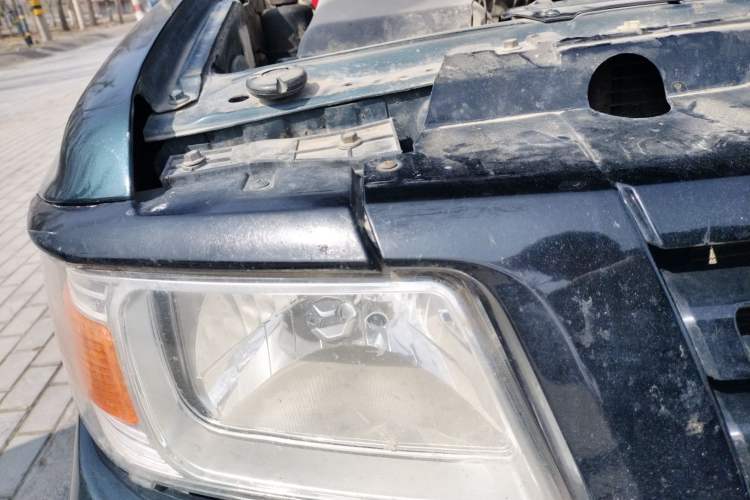 Used Leopaard Q6 2014 2.4L Four-Wheel Drive Version Right Front Headlight