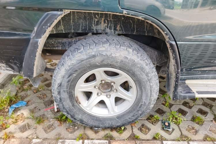 Used Leopaard Q6 2014 2.4L Four-Wheel Drive Version Right Rear Wheel Hub