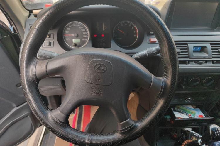 Used Leopaard Q6 2014 2.4L Two-Wheel Drive Version Steering Wheel