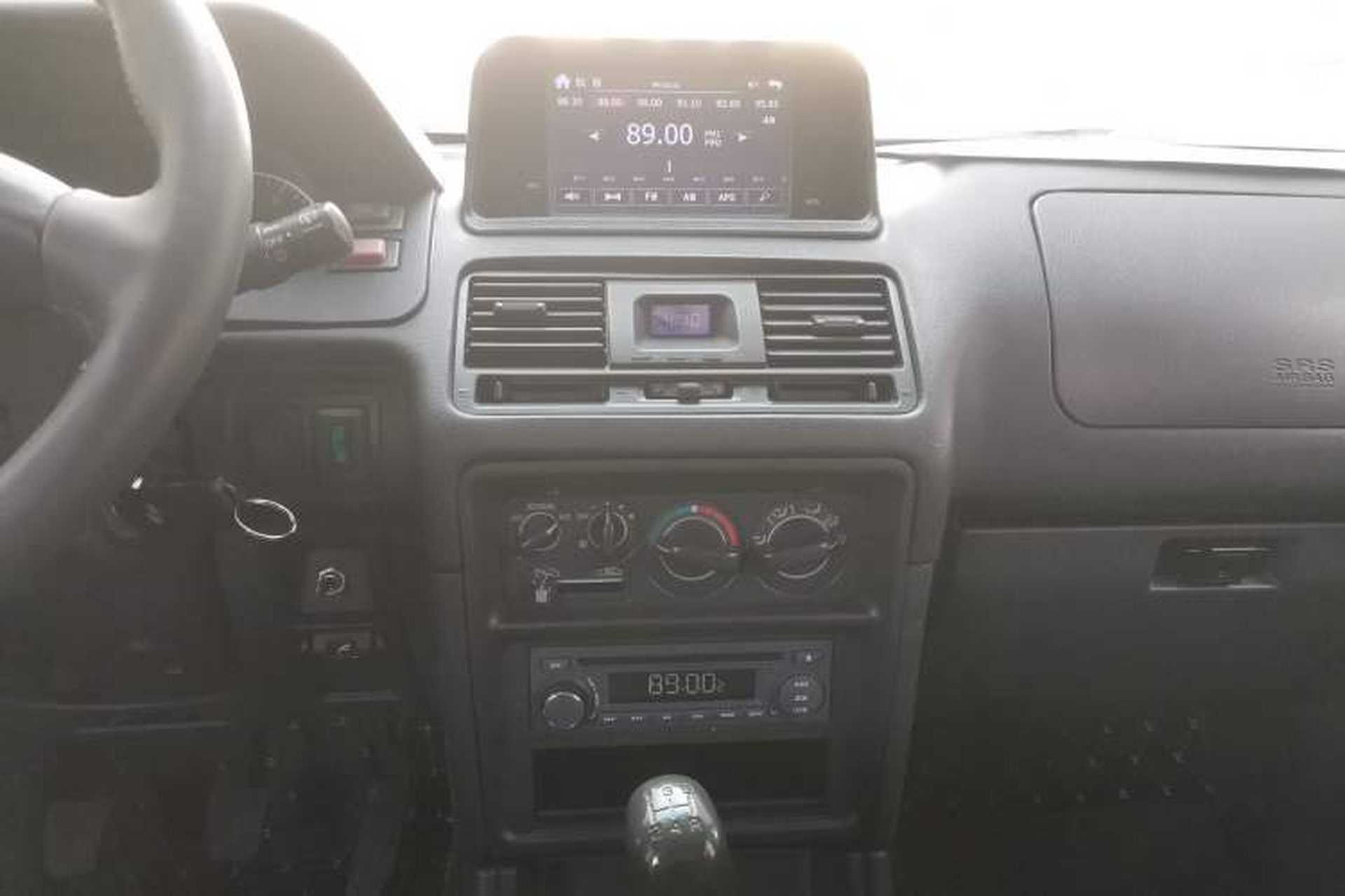 Used Leopaard Q6 2014 2.4L Four-Wheel Drive Version Audio And AC Panel