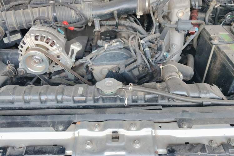 Used Leopaard Q6 2014 2.4L Four-Wheel Drive Version Engine Bay