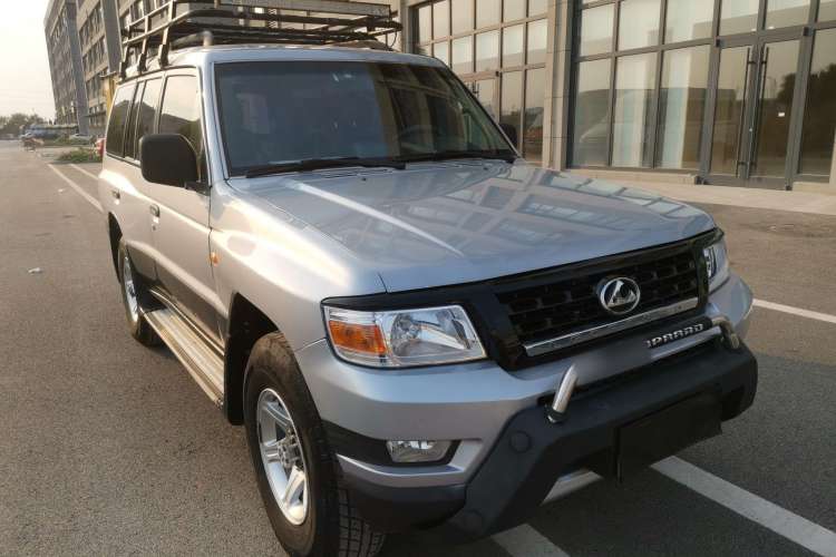 Used Leopaard Q6 2014 2.4L Four-Wheel Drive Version Front Right 45 Deg