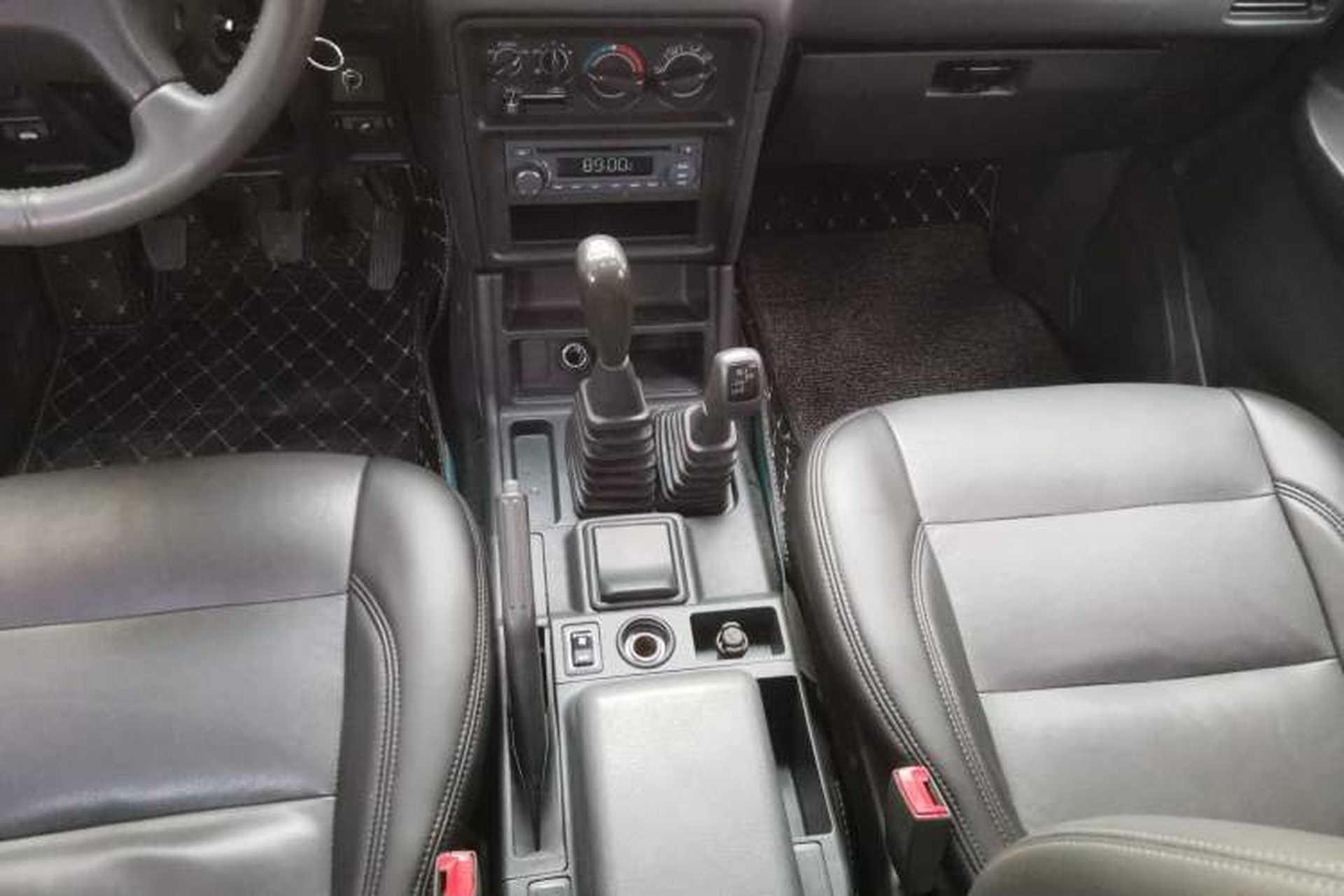 Used Leopaard Q6 2014 2.4L Four-Wheel Drive Version Gear Lever