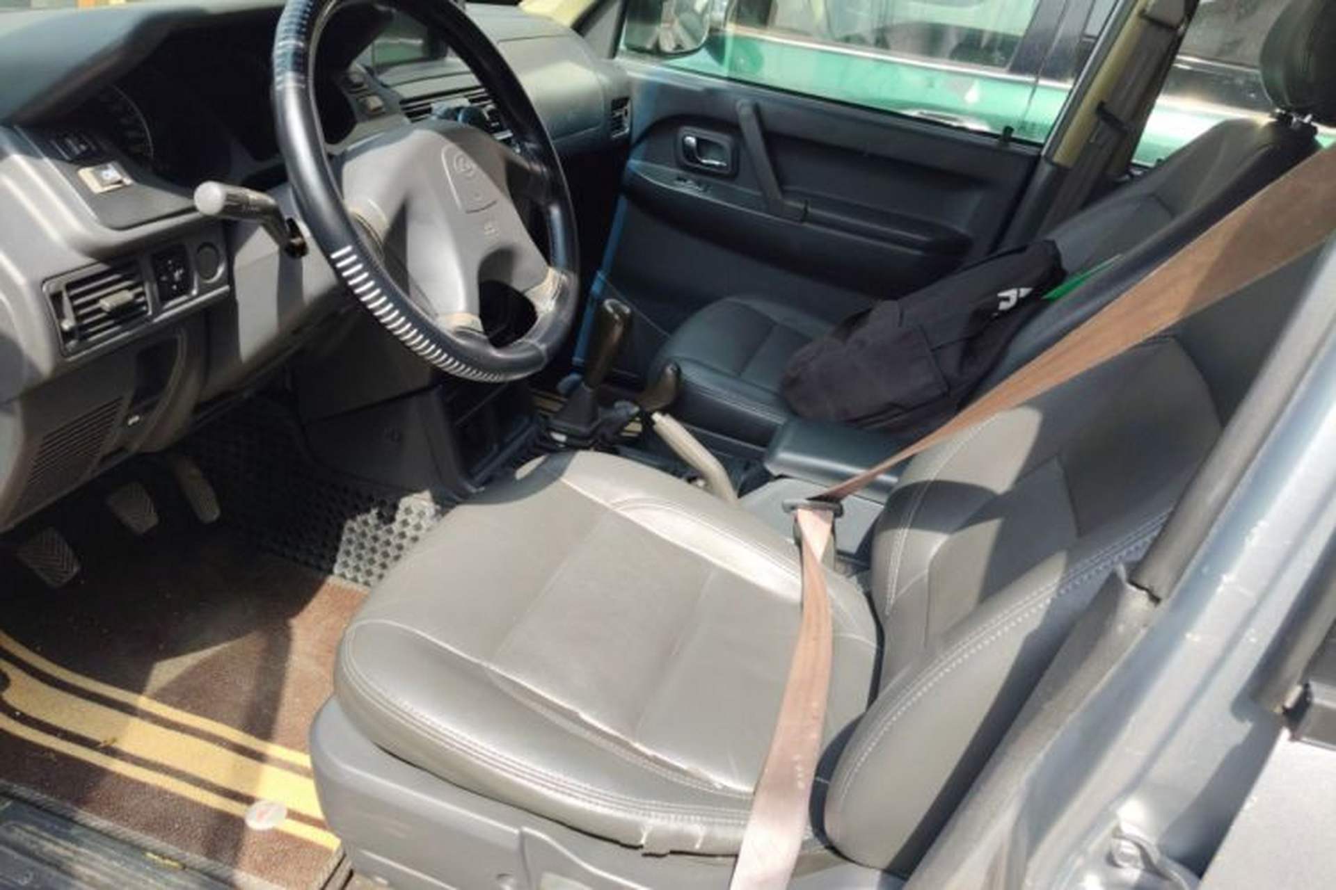 Used Leopaard Q6 2014 2.4L Four-Wheel Drive Version Left Front Seat