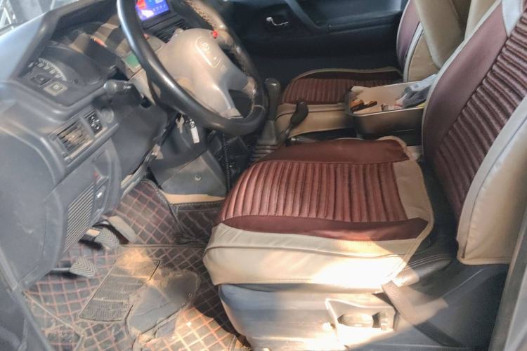 Used Leopaard Q6 2014 2.4L Four-Wheel Drive Version Left Front Seat