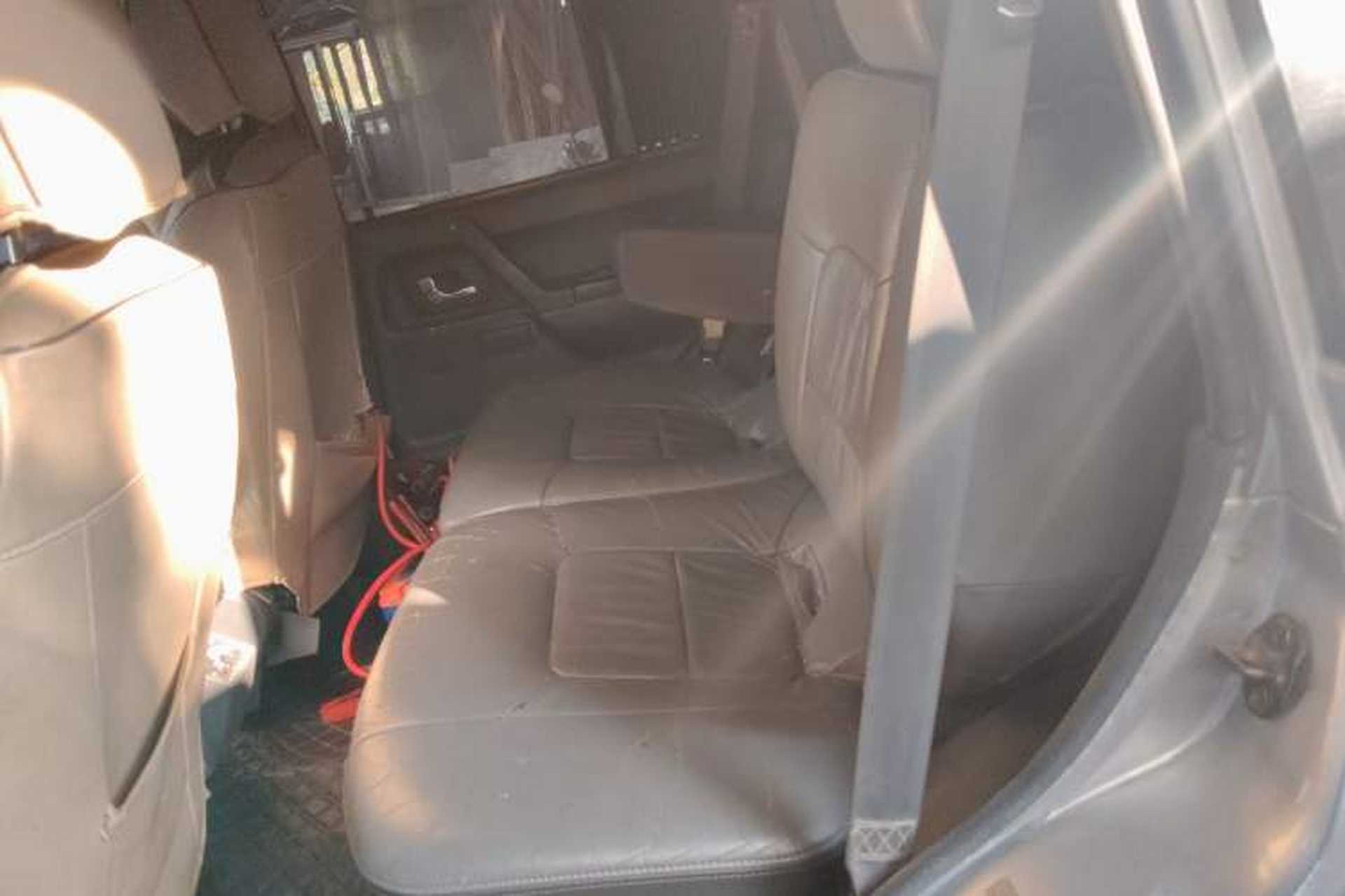 Used Leopaard Q6 2014 2.4L Four-Wheel Drive Version Left Rear Seat