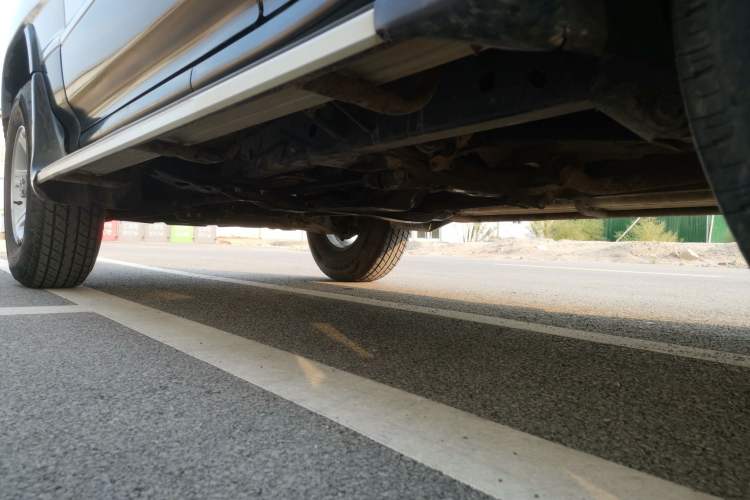 Used Leopaard Q6 2014 2.4L Four-Wheel Drive Version Left Side Sill