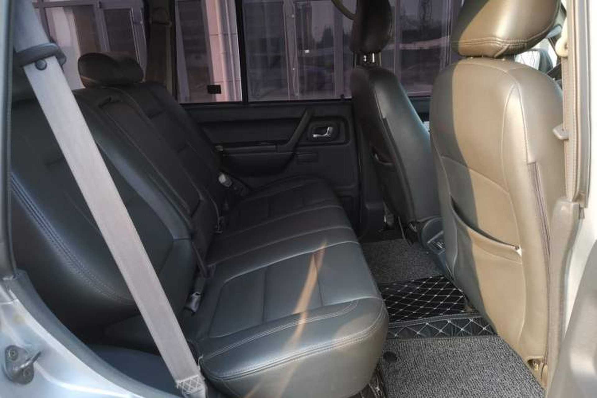 Used Leopaard Q6 2014 2.4L Four-Wheel Drive Version Right Rear Seat