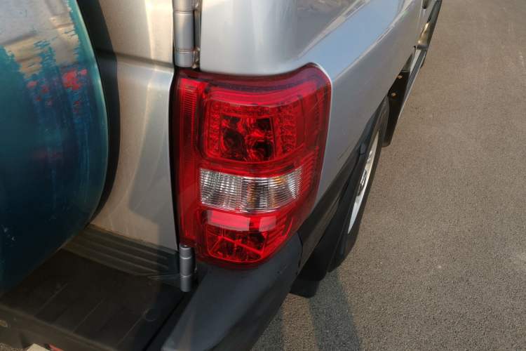 Used Leopaard Q6 2014 2.4L Four-Wheel Drive Version Right Rear Taillight