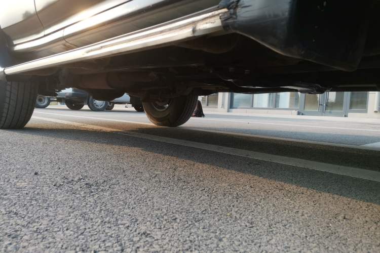 Used Leopaard Q6 2014 2.4L Four-Wheel Drive Version Right Side Sill