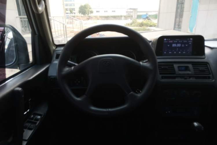 Used Leopaard Q6 2014 2.4L Four-Wheel Drive Version Steering Wheel