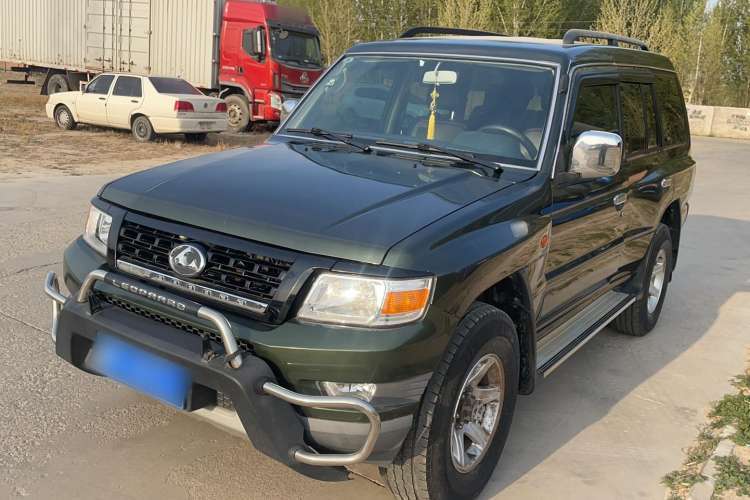 Used Leopaard Q6 2015 2.4L Manual 4x4 Excellence Edition Guazi used car, China used car export, Used car for sale, Used Leopaard cars, Cheapest cars for sale