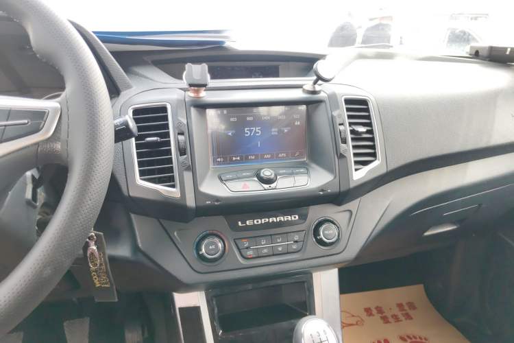 Used Leopaard Q6 2015 2.4L Manual 4x4 Excellence Edition Audio And AC Panel