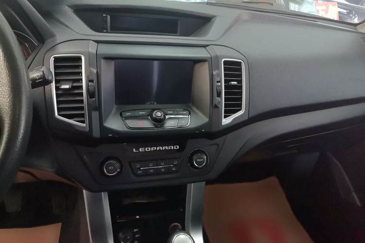 Used Leopaard Q6 2015 2.4L Manual 4x4 Excellence Edition Audio And AC Panel