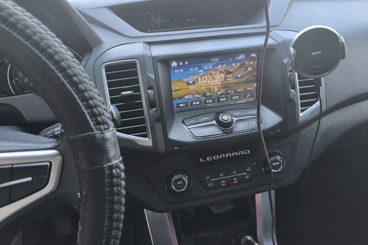 Used Leopaard Q6 2015 2.4L Manual 4x4 Excellence Edition Audio And AC Panel