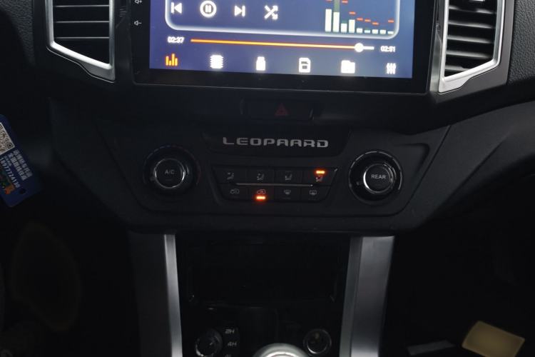 Used Leopaard Q6 2015 2.4L Manual 4x4 Excellence Edition Audio And AC Panel