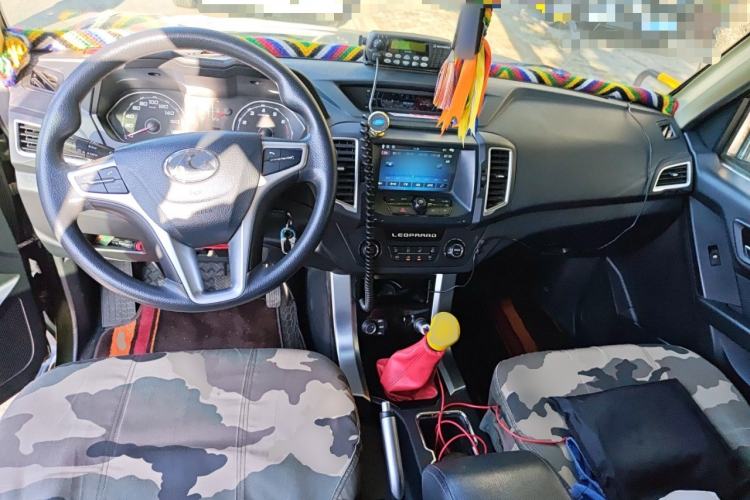Used Leopaard Q6 2015 2.4L Manual 4x4 Excellence Edition Center Console