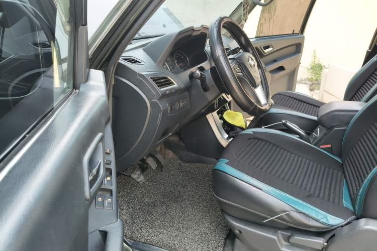 Used Leopaard Q6 2015 2.4L Manual 4x4 Excellence Edition Driver Seat