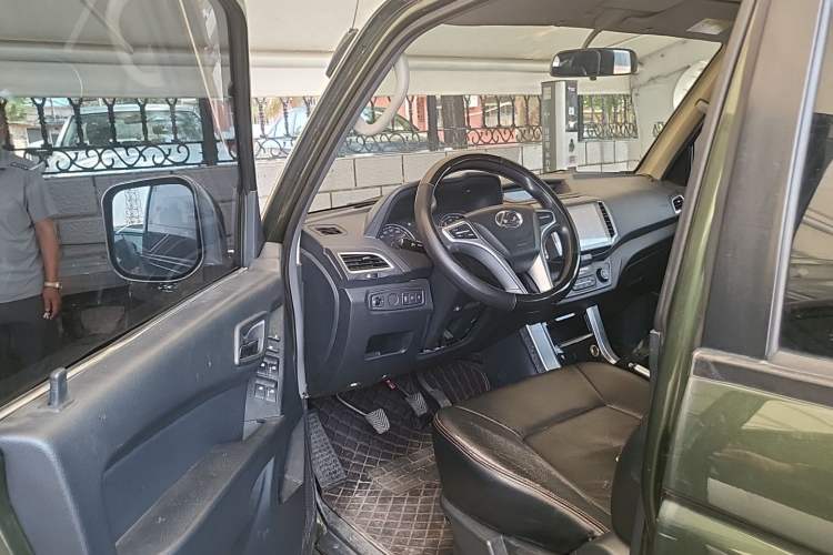 Used Leopaard Q6 2015 2.4L Manual Two-Wheel-Drive Elite Model Driver Seat