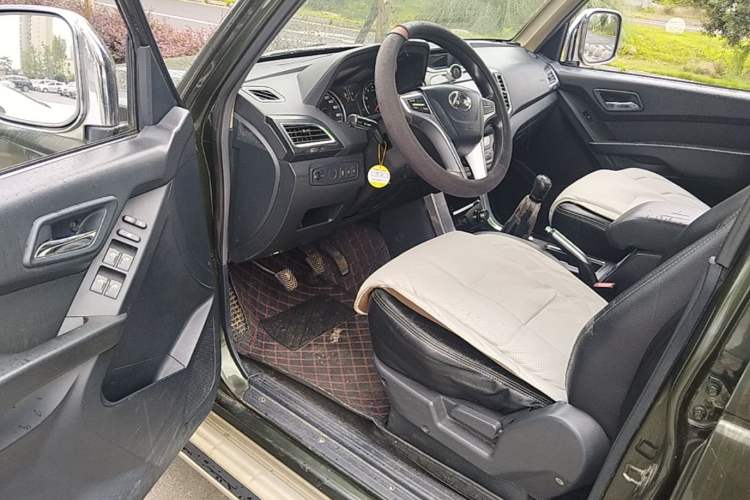 Used Leopaard Q6 2015 2.4L Manual Two-Wheel-Drive Elite Model Driver Seat