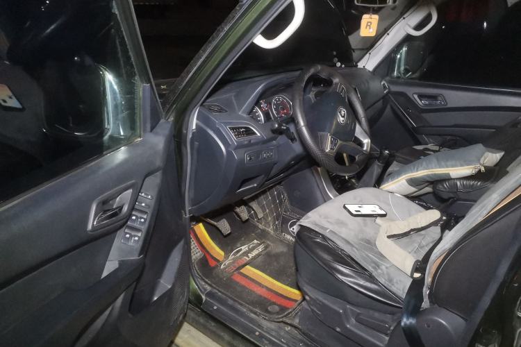 Used Leopaard Q6 2015 2.4L Manual 4x4 Excellence Edition Driver Seat