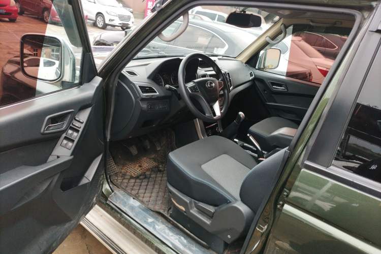 Used Leopaard Q6 2015 2.4L Manual 4x4 Excellence Edition Driver Seat