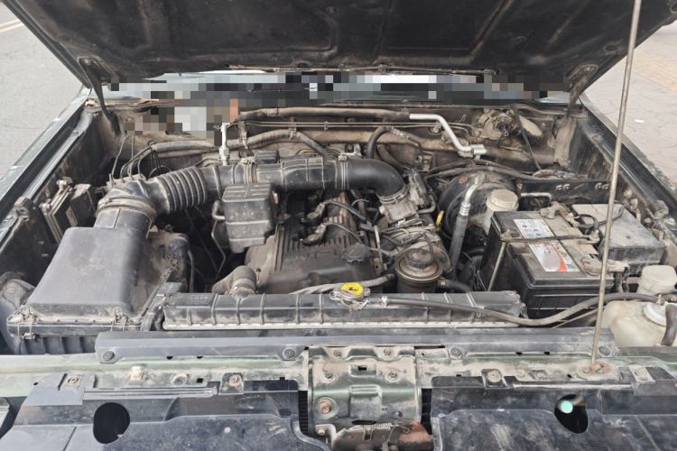 Used Leopaard Q6 2015 2.4L Manual 4x4 Excellence Edition Engine Bay
