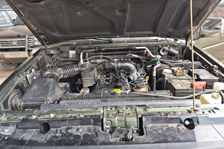 Used Leopaard Q6 2015 2.4L Manual 4x4 Excellence Edition Engine Bay
