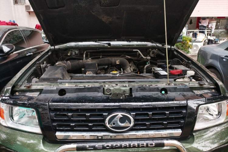 Used Leopaard Q6 2015 2.4L Manual Two-Wheel-Drive Elite Model Engine Bay