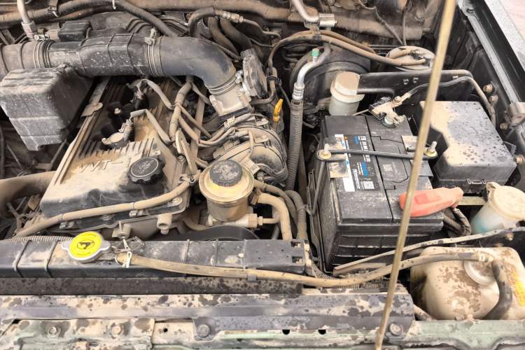 Used Leopaard Q6 2015 2.4L Manual 4x4 Excellence Edition Engine Bay Left