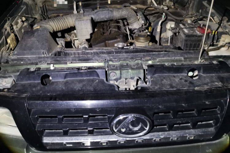 Used Leopaard Q6 2015 2.4L Manual 4x4 Excellence Edition Engine Bay