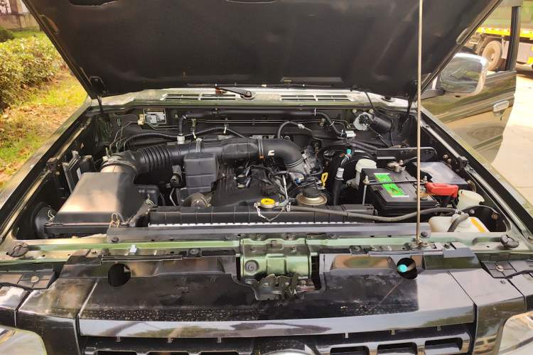 Used Leopaard Q6 2015 2.4L Manual 4x4 Excellence Edition Engine Bay