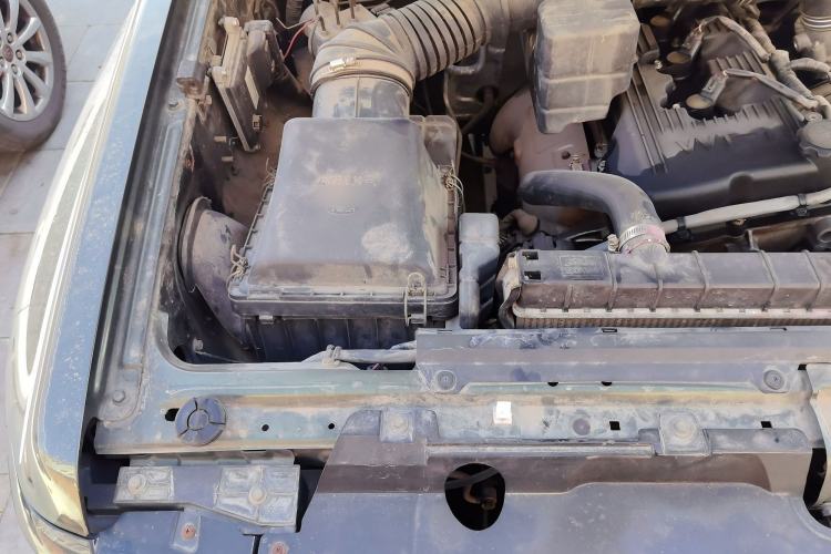 Used Leopaard Q6 2015 2.4L Manual Two-Wheel-Drive Elite Model Engine Bay Right