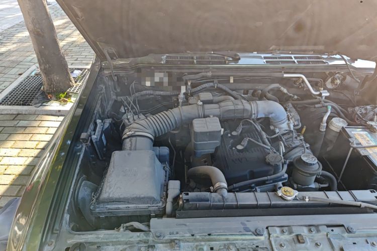 Used Leopaard Q6 2015 2.4L Manual 4x4 Excellence Edition Engine Bay Right