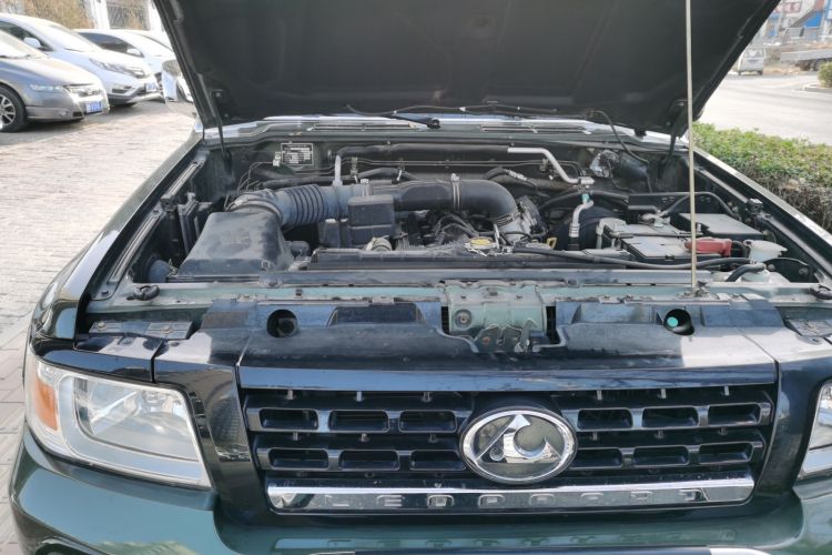 Used Leopaard Q6 2015 2.4L Manual Two-Wheel-Drive Elite Model Engine Bay Right